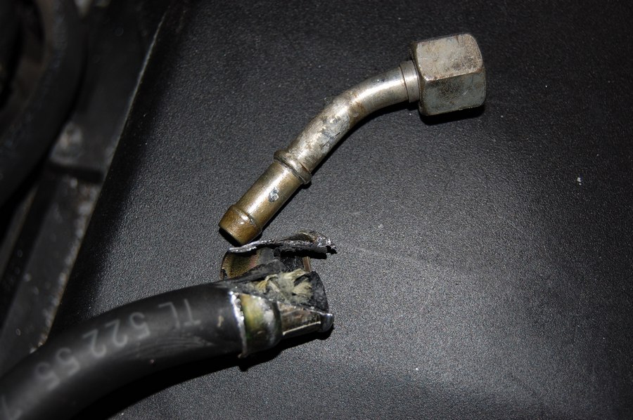 Cut fuel line fitting