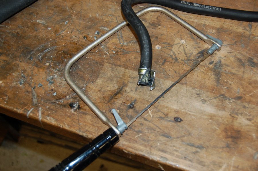 Cutting the fuel line fitting